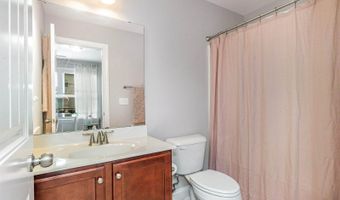 1405 Town Home Dr, Apex, NC 27502