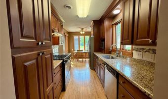 1810 Lakewood Ave, Albert Lea, MN 56007
