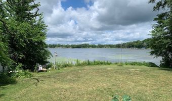 144 Oakwood Dr, Antioch, IL 60002