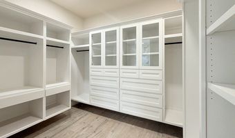 117 Pioneer Trl, Adkins, TX 78101