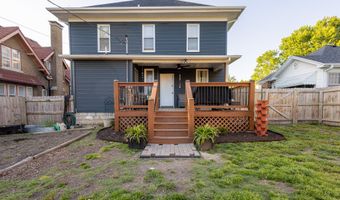 120 W Locust St, Aurora, MO 65605