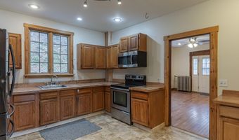 10 King St, Rockingham, VT 05101