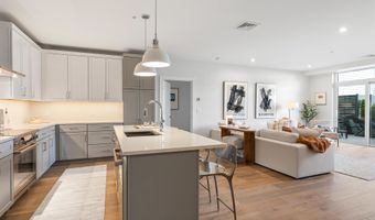 267 US Route 1, Falmouth, ME 04105