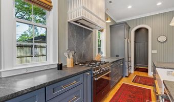 1614 Brook Rd, Charlotte, NC 28205