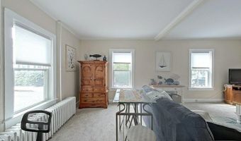 36 Dixon St, Newport, RI 02840