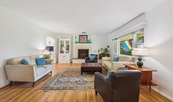 6916 PACIFIC Ln, Annandale, VA 22003