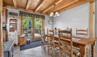 625 Mcgrath Pond Rd, Belgrade, ME 04917