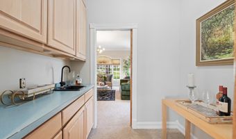25 CARSDALE Dr, Belle Mead, NJ 08502