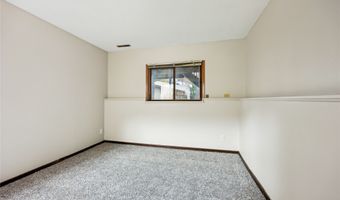 3412 Southdale Dr, Ames, IA 50010