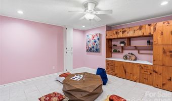 16 Canterbury Dr, Arden, NC 28704