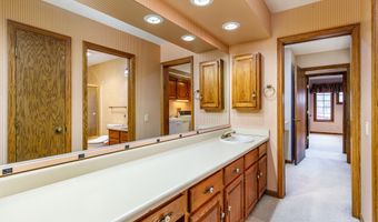 2116 Ironwood Ct, Ames, IA 50014