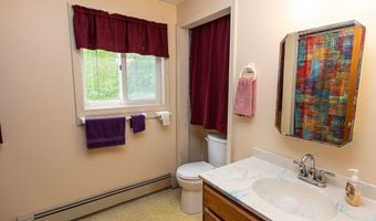3 Lakeview Ln S, Standish, ME 04084