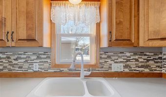 1402 4th St SW, Austin, MN 55912