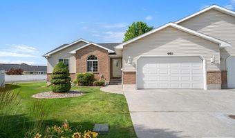 950 Clara Ct, Ammon, ID 83406