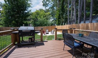 9 Colonial Pl, Asheville, NC 28804