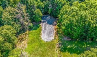 157 Buttercup Ln, Ararat, NC 27007