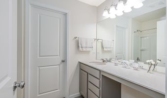 531 Alpine Dr, Algonquin, IL 60102