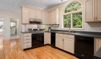 95 River Farm Dr, East Greenwich, RI 02818