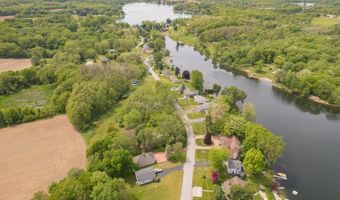 25 S Shore Dr, Addison, MI 49220