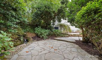 1904 Dearmon Dr, Charlotte, NC 28205