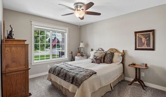 2812 NW 43rd St, Ankeny, IA 50023
