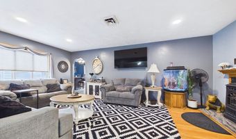 26 Pershing Ave, Acushnet, MA 02743