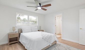 490 MAKO Dr, Atlantic Beach, FL 32233