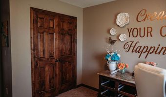 38404 142nd St, Aberdeen, SD 57401