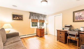 529 Shippeetown Rd, East Greenwich, RI 02818