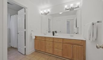5517 MCKINLEY St, Bethesda, MD 20817
