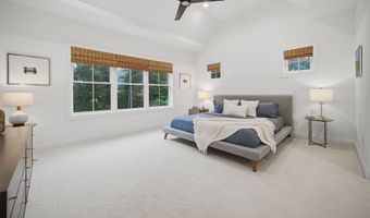 43 Oak Ridge Dr, Avon, CT 06001
