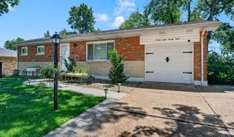 9828 Whitcomb Ln, Affton, MO 63123