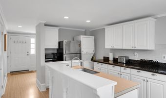 512 Main Ave #4, Bay Head, NJ 08742