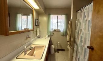 99 Mulligan Rd, Athens, OH 45701