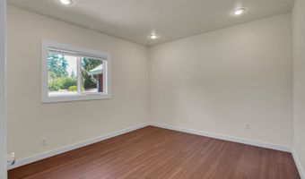 6511 SE NEEDHAM St A, Milwaukie, OR 97222