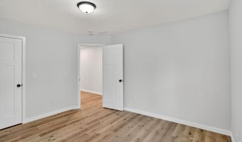 100 Northview Ter, Ash Grove, MO 65604