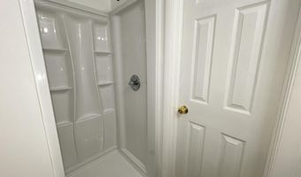 10001 WOODHILL Rd, Bethesda, MD 20817