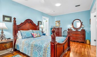 9 11th St, Apalachicola, FL 32320