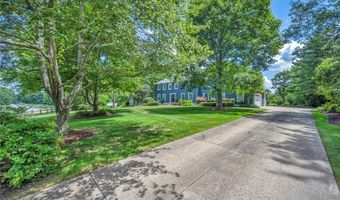 561 Willard Rd, Aurora, OH 44202