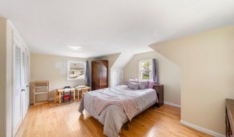 73 Davis Dr, Bergenfield, NJ 07621