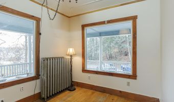 10 King St, Rockingham, VT 05101