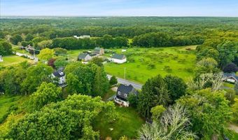 544 Main St, Acushnet, MA 02743