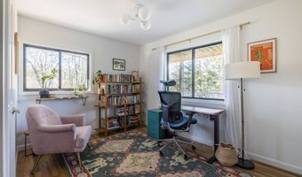 268 Fresh Pond Rd, Amagansett, NY 11930