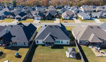 7424 Northwood Dr, Benton, AR 72019