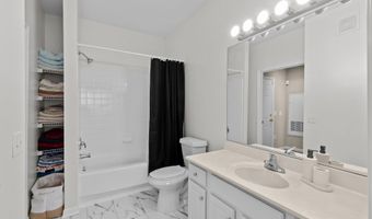 15612 EVERGLADE Ln 401, Bowie, MD 20716