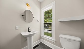 400 4th St SE, Altoona, IA 50009