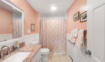 1 Woodhaven Dr, Cumberland, RI 02864