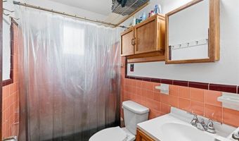 33 E GLOUCESTER Pike, Barrington, NJ 08007