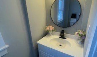 1 Hickory St, Bristol, CT 06010