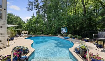 3138 Curling Creek Dr, Apex, NC 27502
